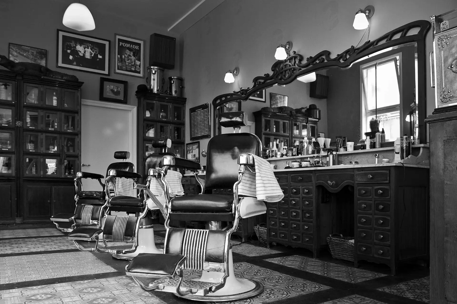 Friseurumhang Von BABO – Wasserabweisend, Mit Vintage-Print, Für Barbershop & Heimgebrauch